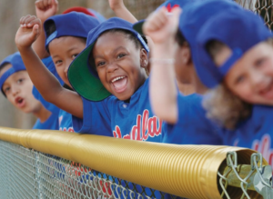 Gold Fence Crown 4" Diam